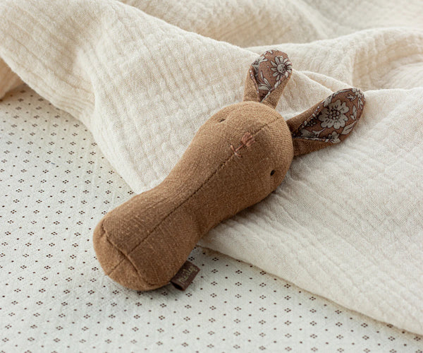 Lullaby Friends, Bunny Rattle - Chocolate - Linzis
