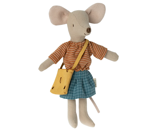 Clothes for Mum Mouse - Linzis