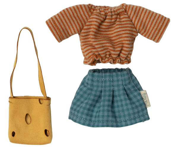 Clothes for Mum Mouse - Linzis