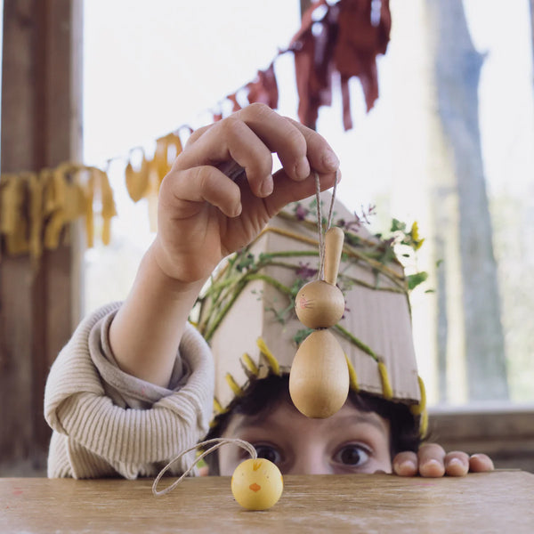 Hop and Peep Hanging Ornaments - Linzis