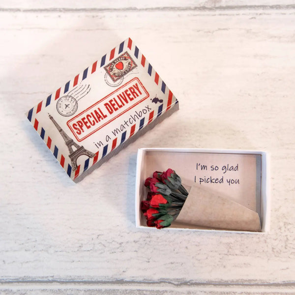 Special Delivery Dozen Roses in A Matchbox - Linzis