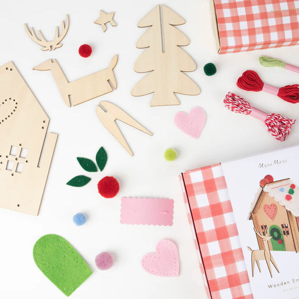Wooden Embroidery Gingerbread House Kit - Linzis