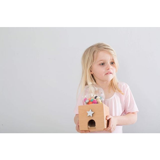 Gatcha Gatcha Wooden Gumball Dispenser - Linzis