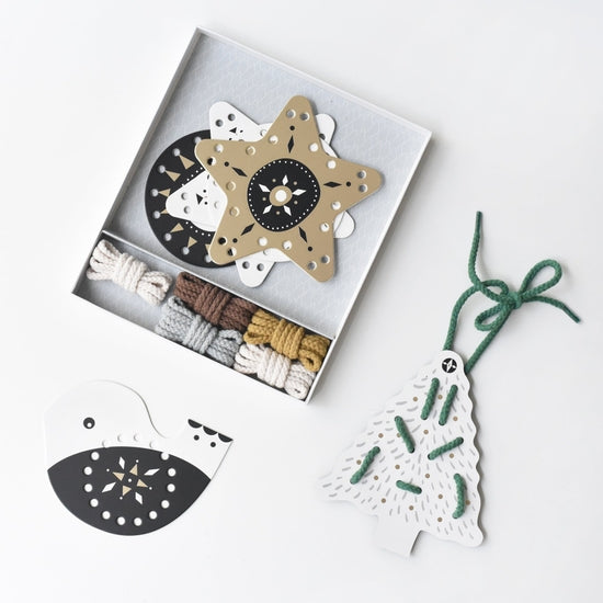 Festive Fun Lacing Ornaments - Linzis